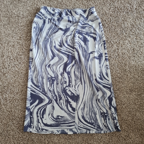 A NEW DAY | SKIRT RUCHED SATIN MIDI SLIT WHITE/GRAY SIZE SMALL - Picture 4 of 10